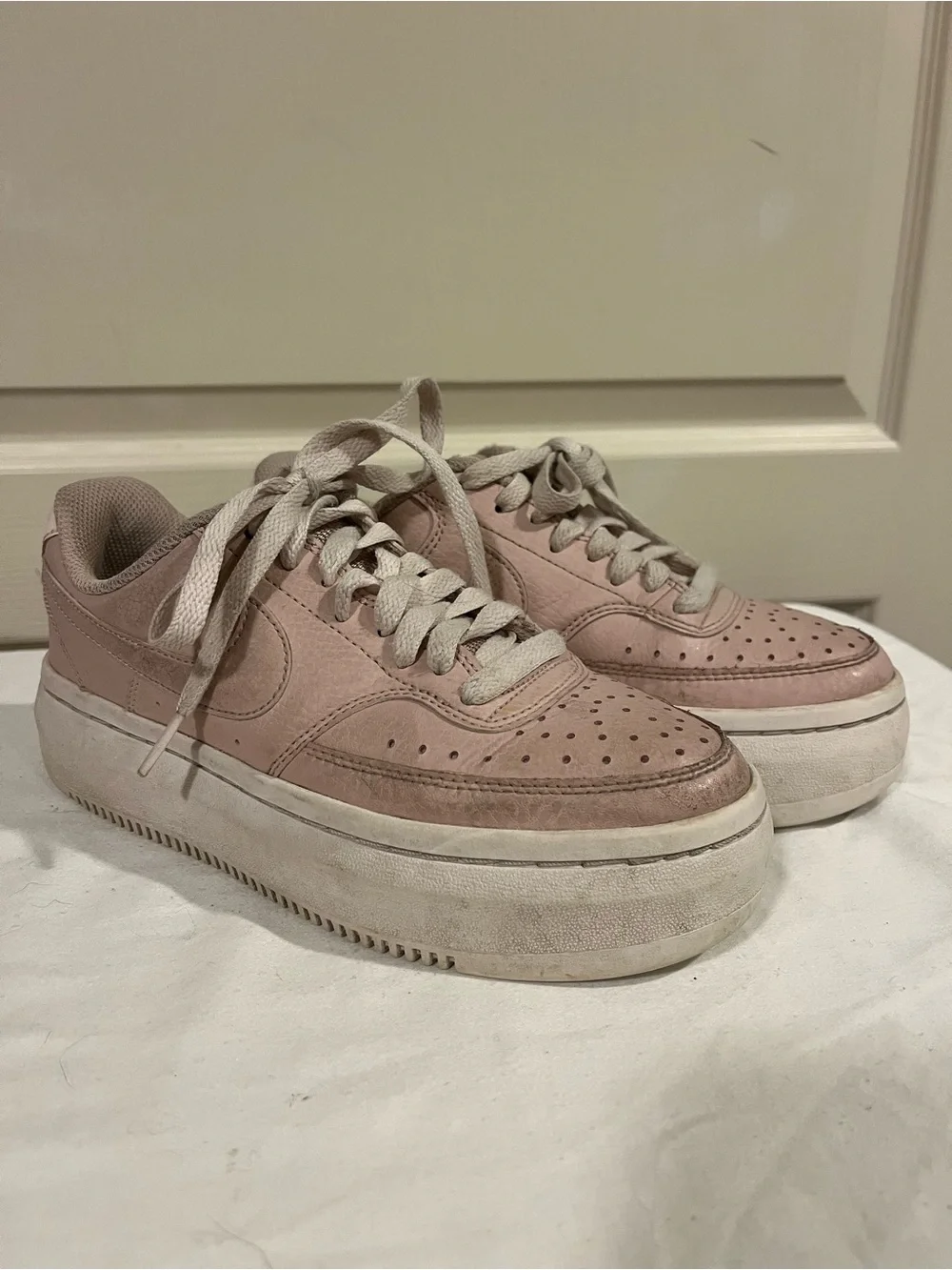 🪷 Nike Women’s Blush Pink Suede Platform Sneakers
